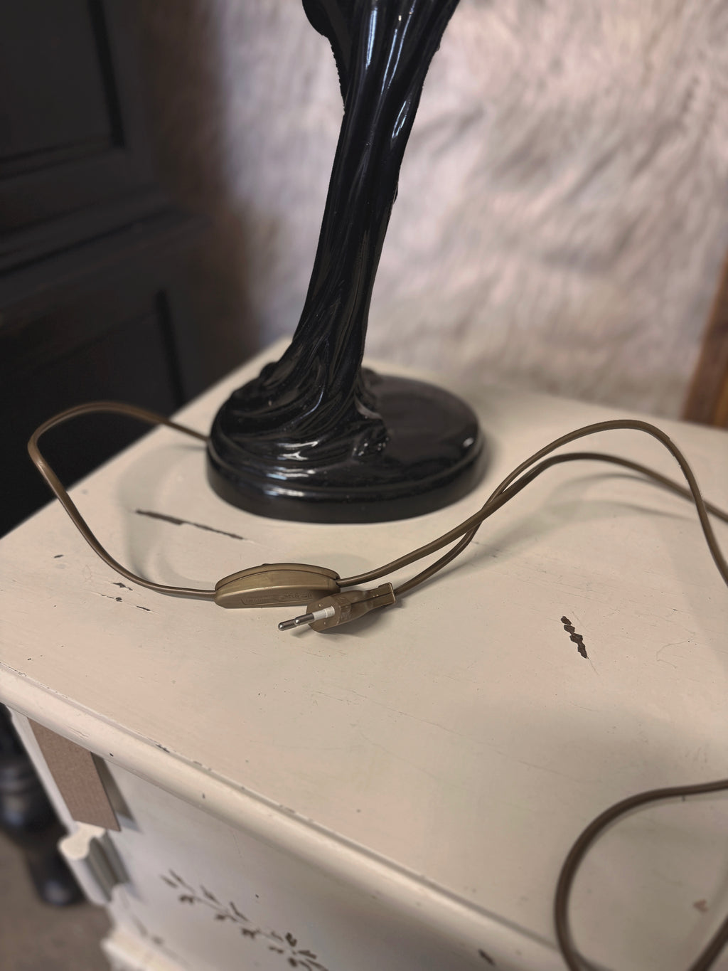 Art Deco Lady Lamp – musta figuurivalaisin