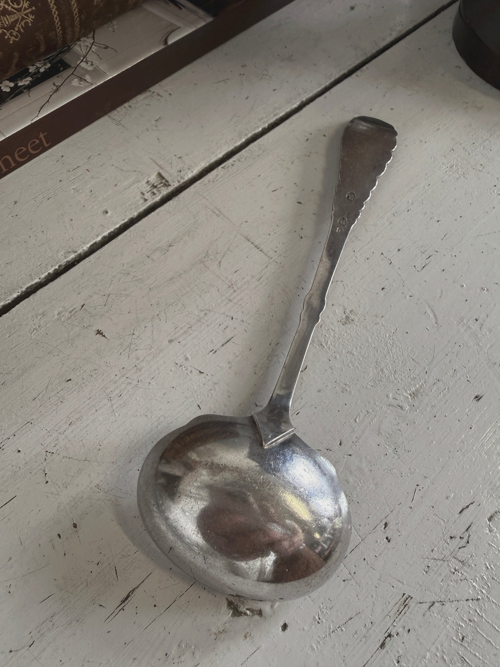 Pieni alpakka tarjoilukauha
