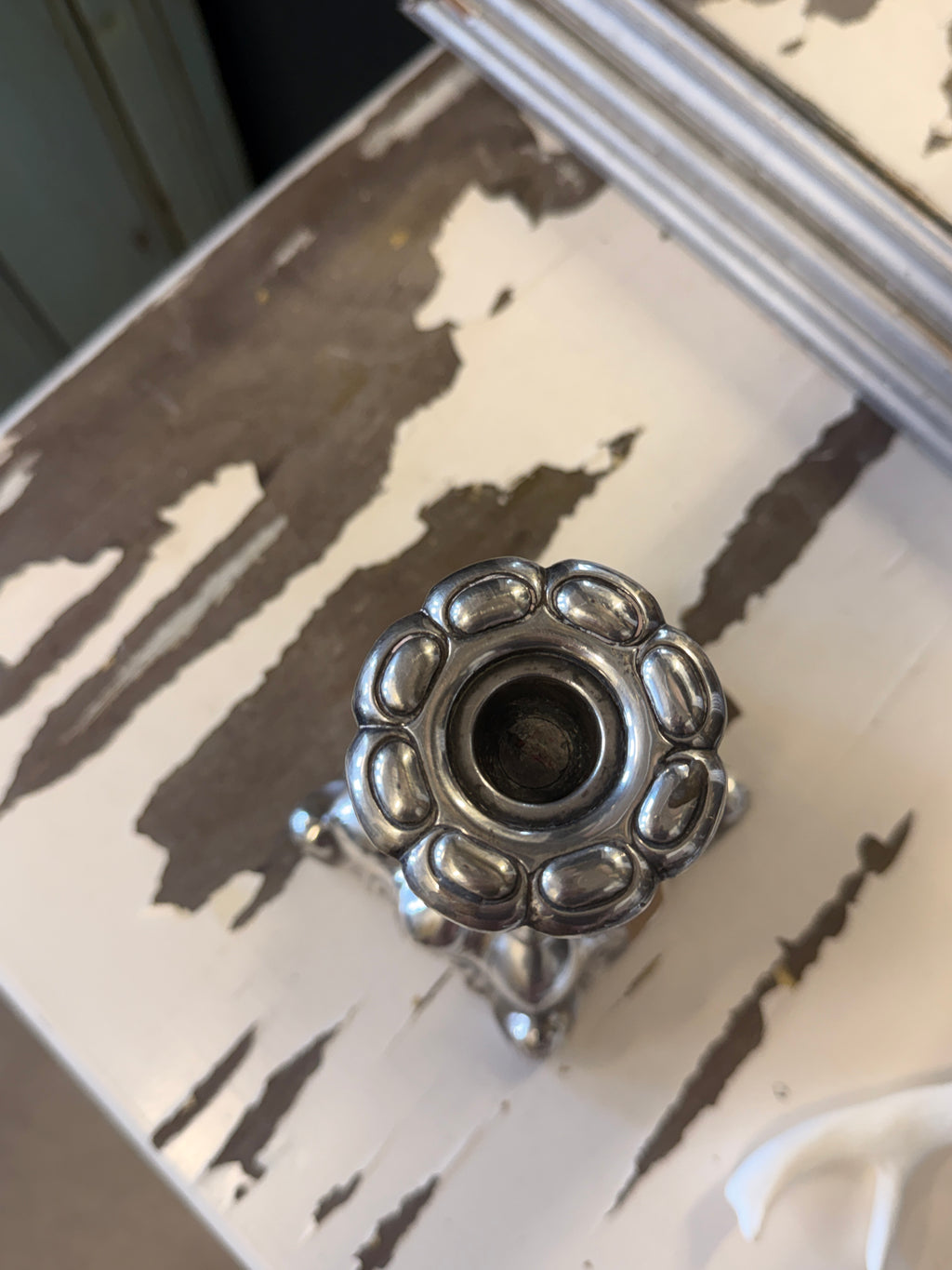 Barokkityylinen kynttilänjalka