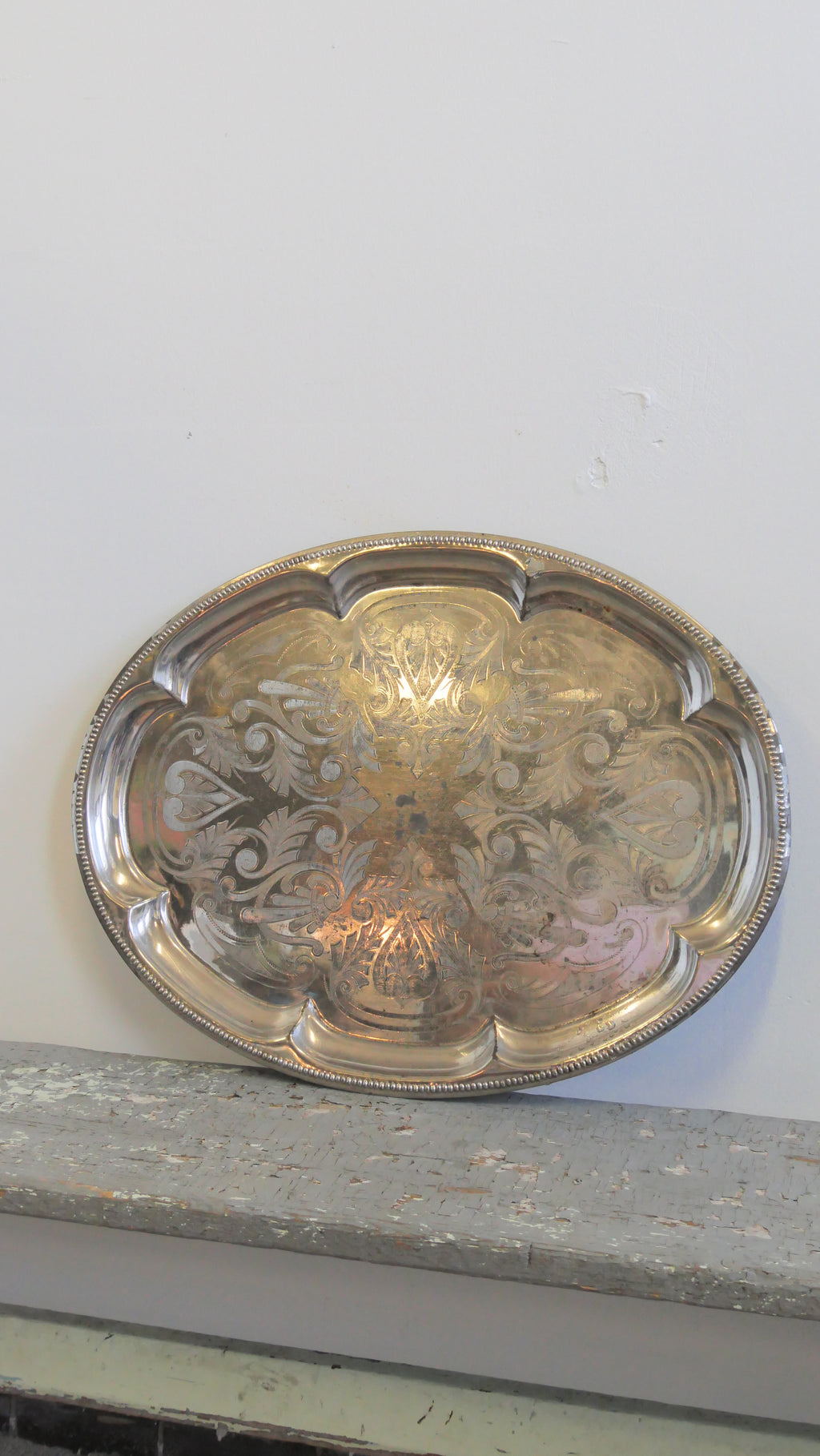 Suuri vintage metallitarjotin