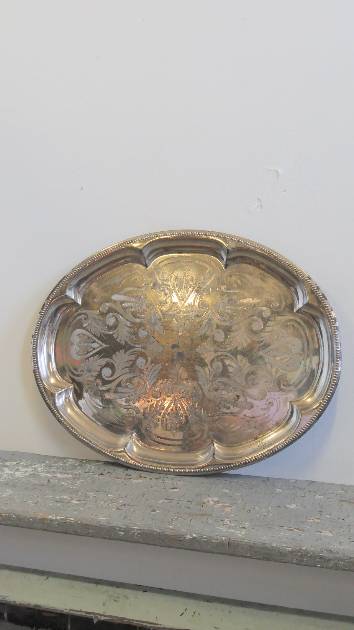 Suuri vintage metallitarjotin