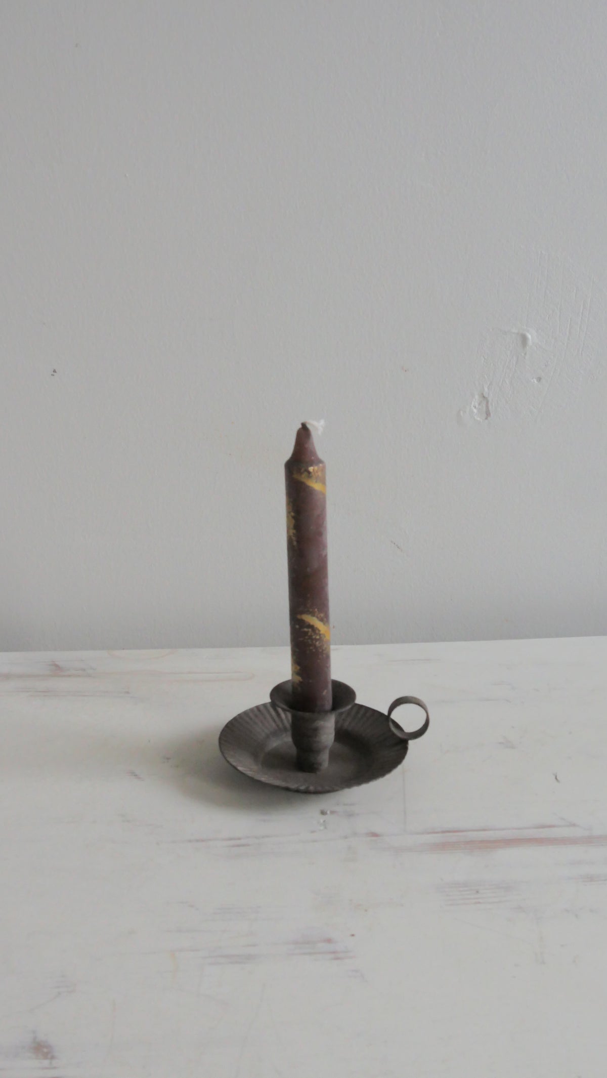 Vintage-kynttilänjalka metallia