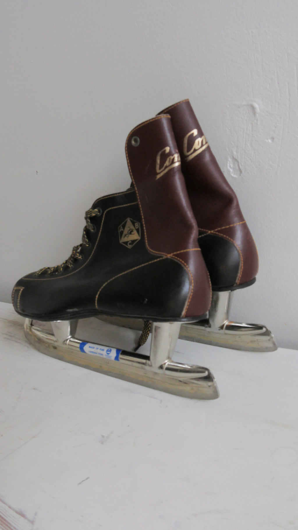 Vintage-luistimet Comet