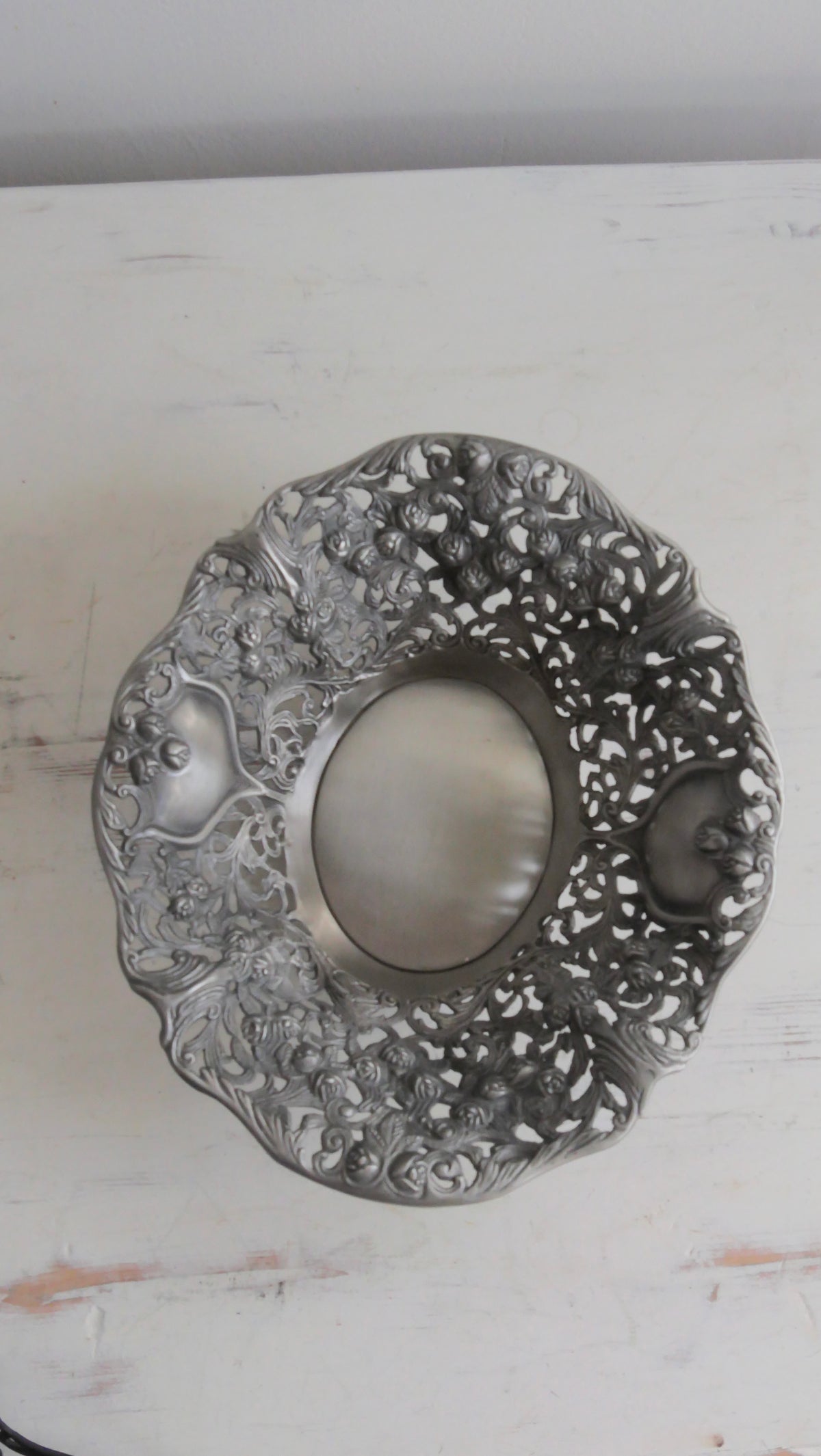 Koristeellinen metallinen vintage hedelmävati