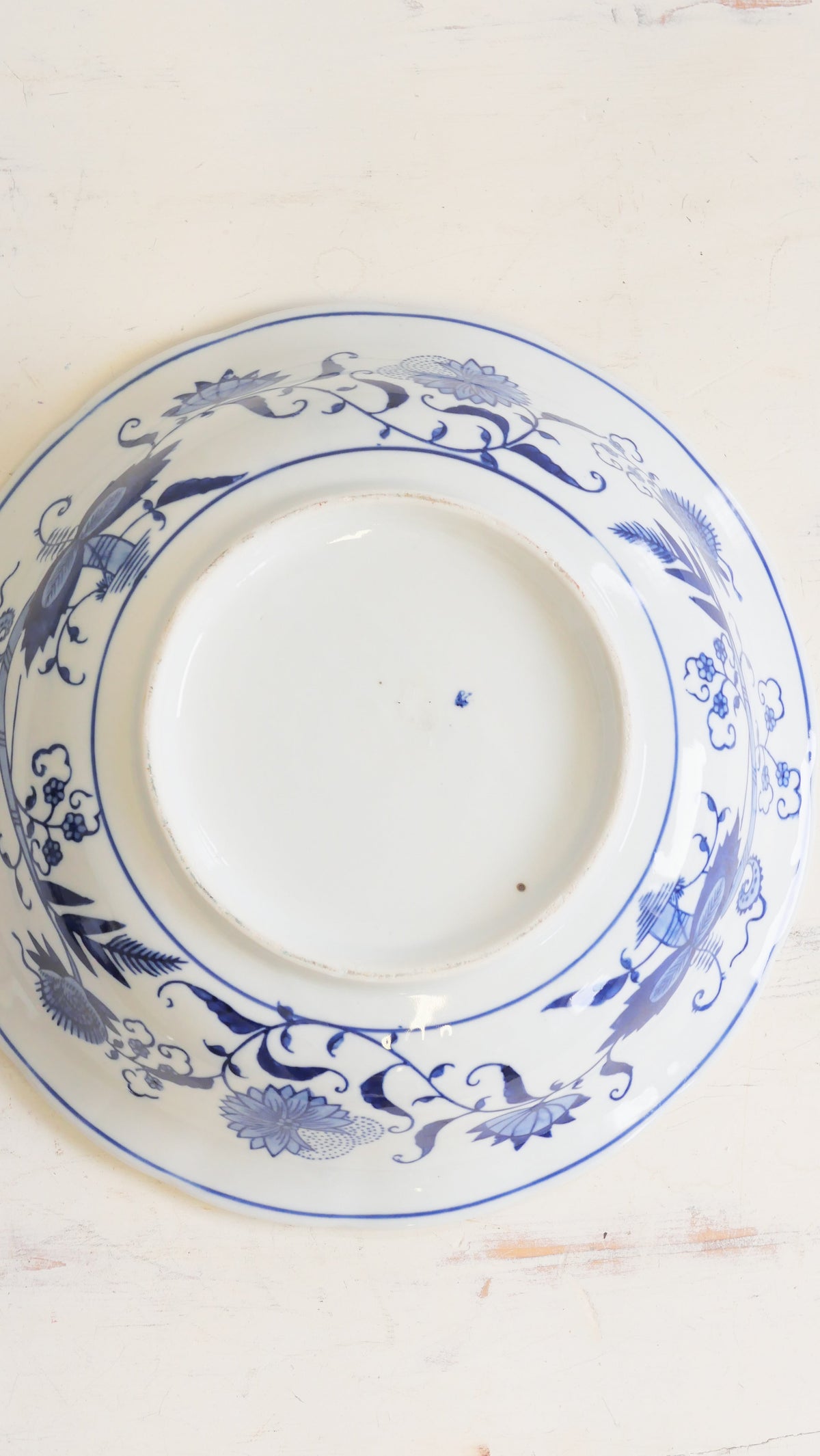 Suuri sinivalkoinen chinoiserie-kulho